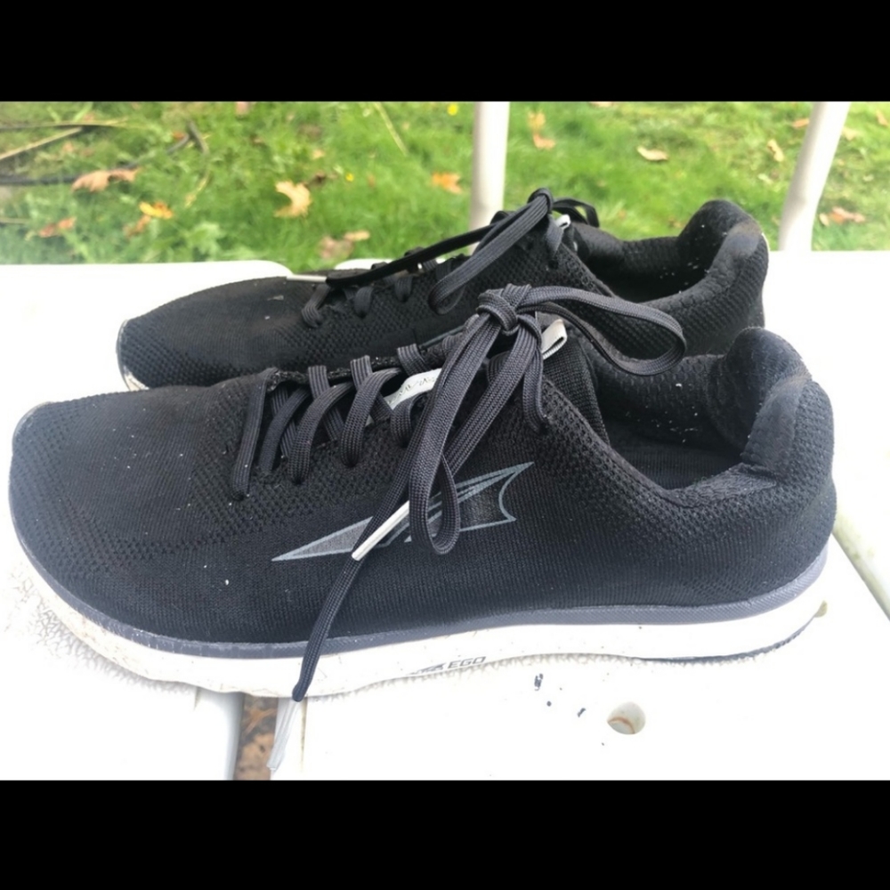 Altra Escalante Women's Size 9.5 (Euro 41)
